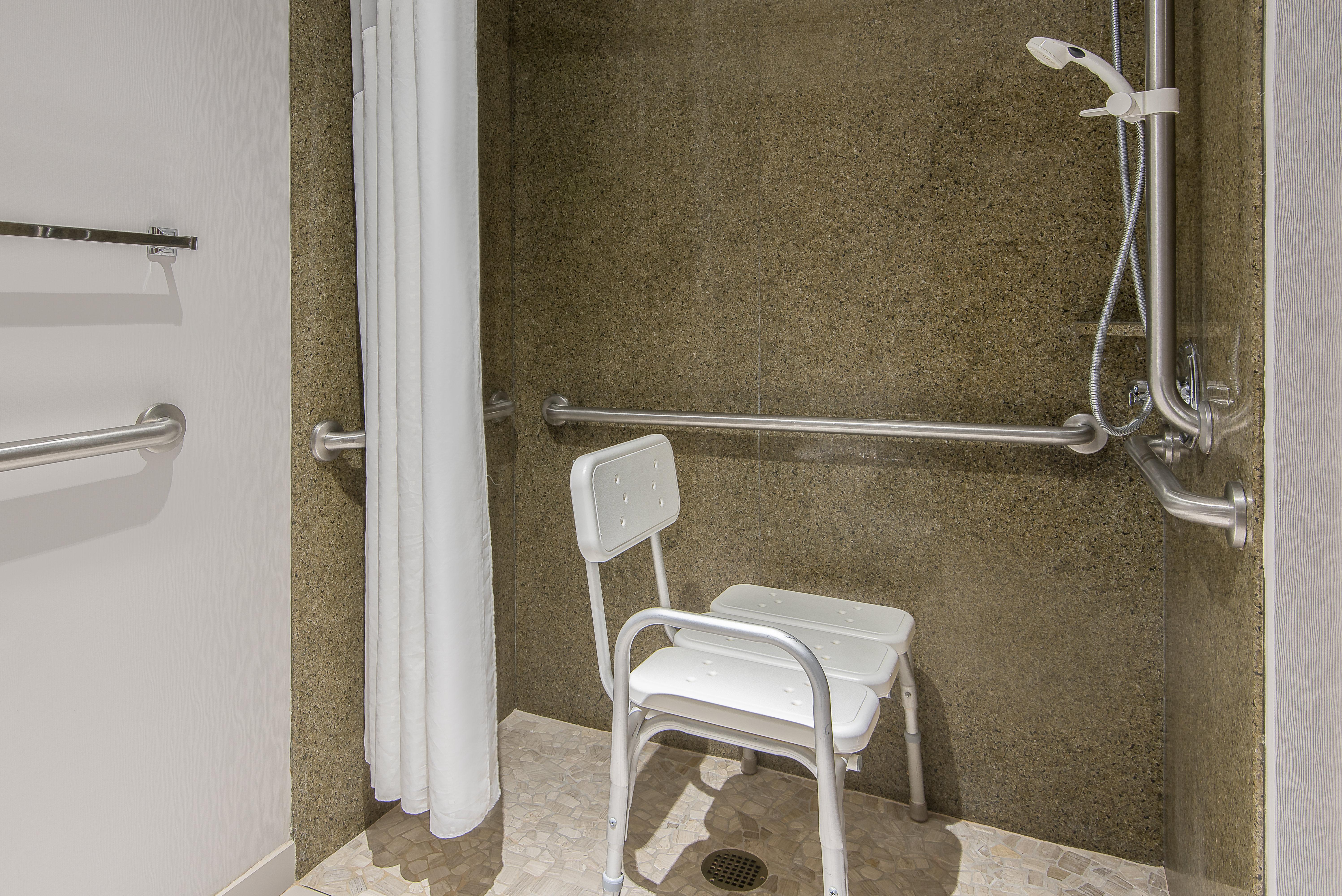 Hotel Express & By Ihg 2*