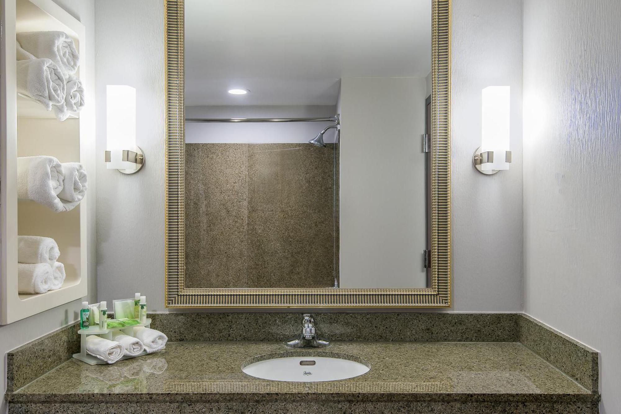 Express & By Ihg