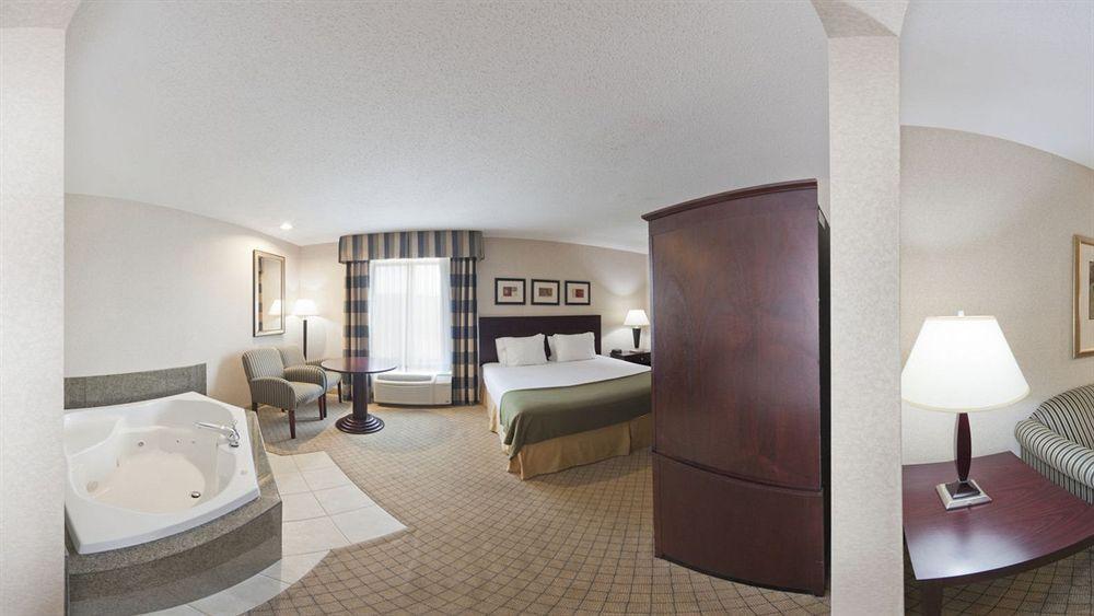 Express & By Ihg Hotel