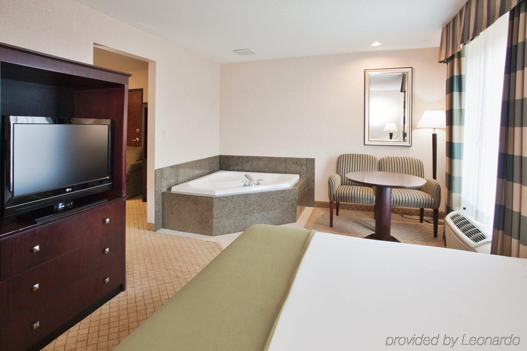 Express & By Ihg Hotel