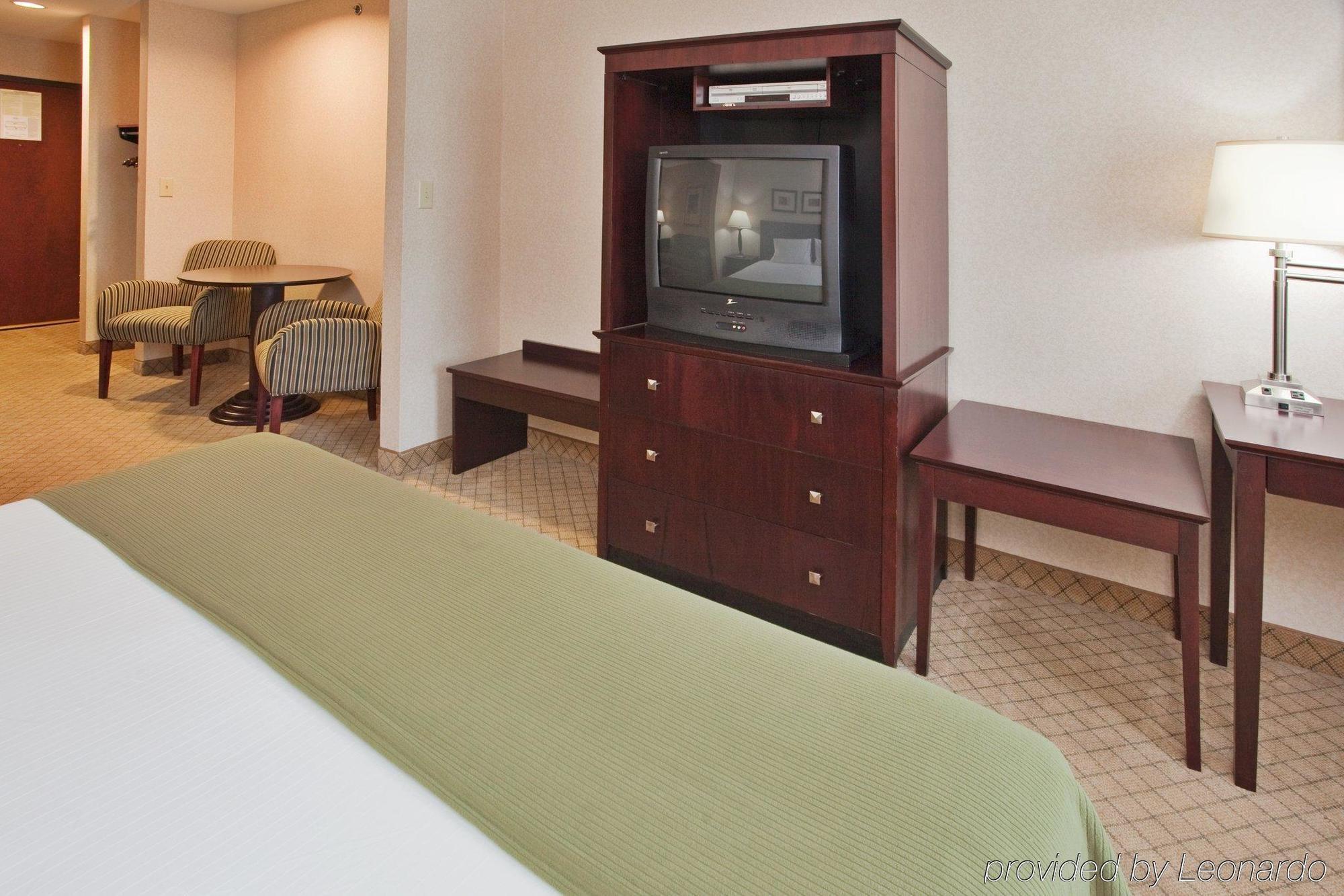 Express & By Ihg Hotel